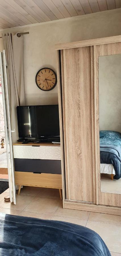 Studio Cosy Avec Grande Terrasse Au Calme Villa Saint-Cyr-sur-Mer Eksteriør billede